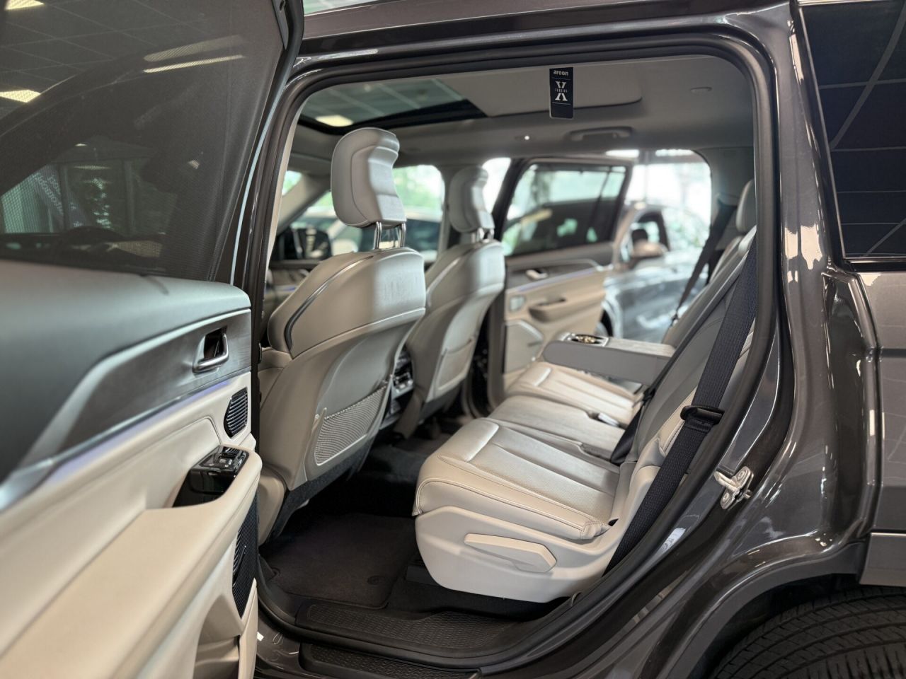 Jeep Cherokee | 27
