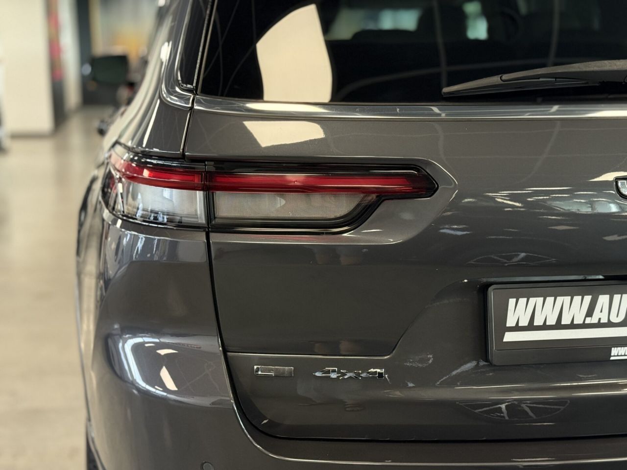 Jeep Cherokee | 10