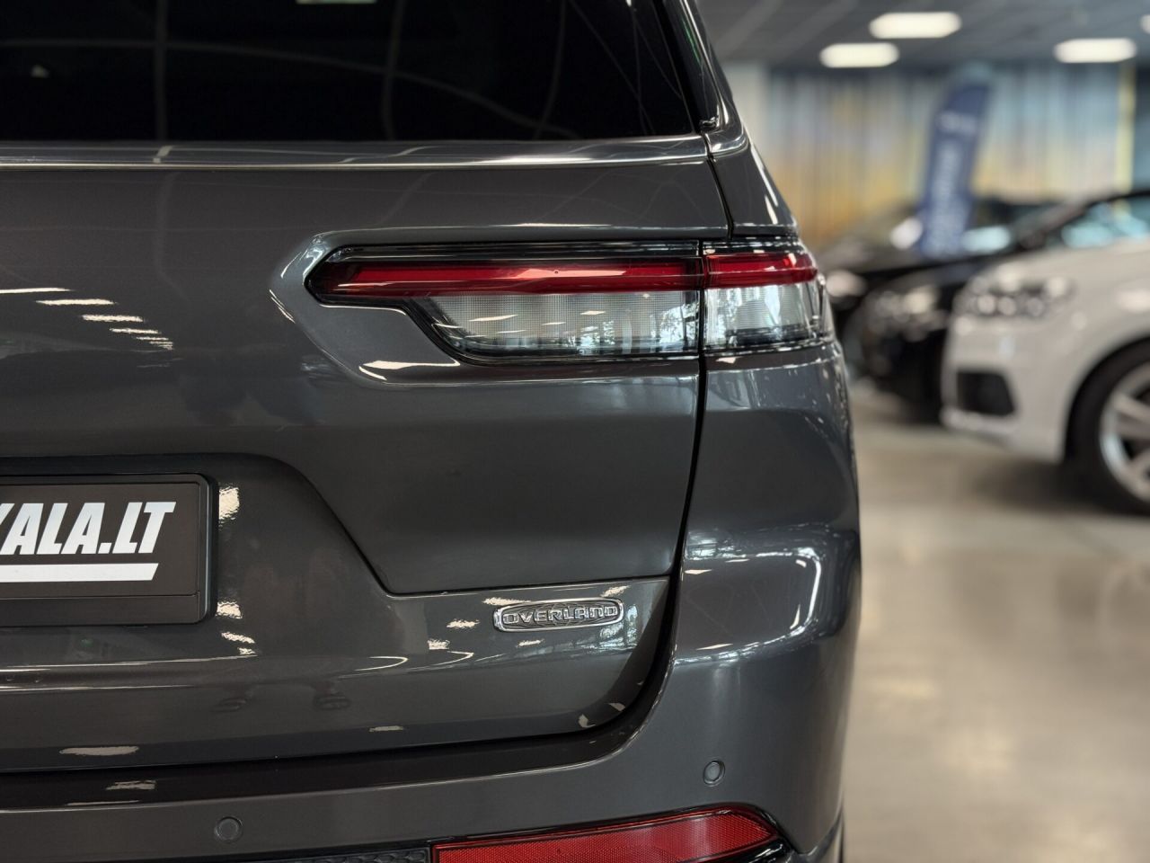 Jeep Cherokee | 16