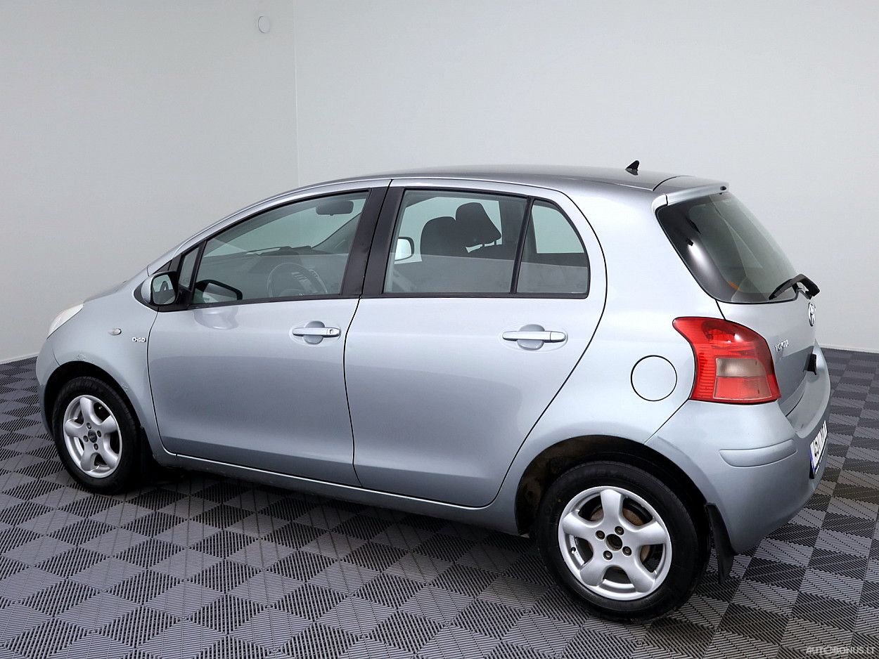 Toyota Yaris | 3