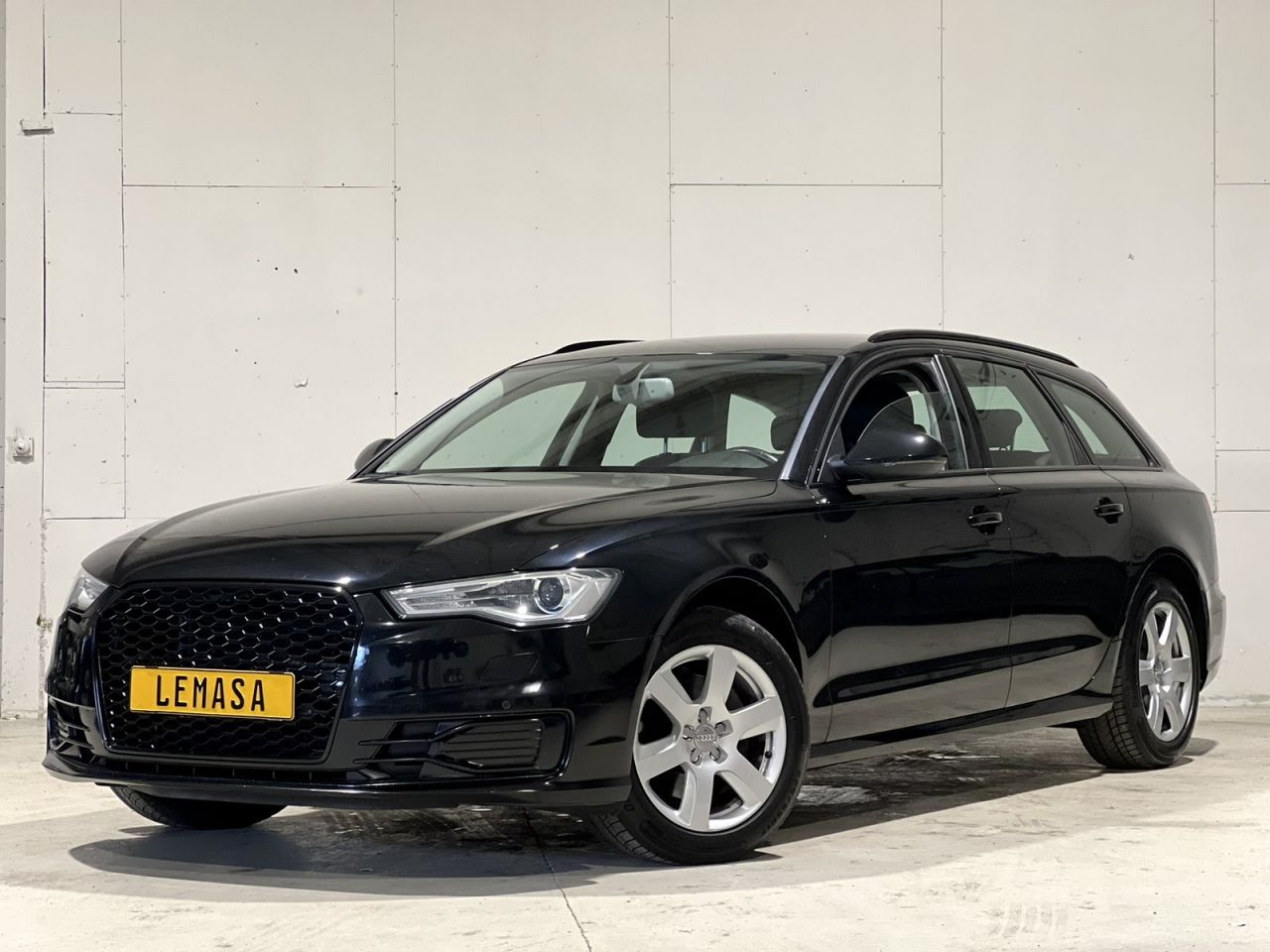Audi A6, universalas