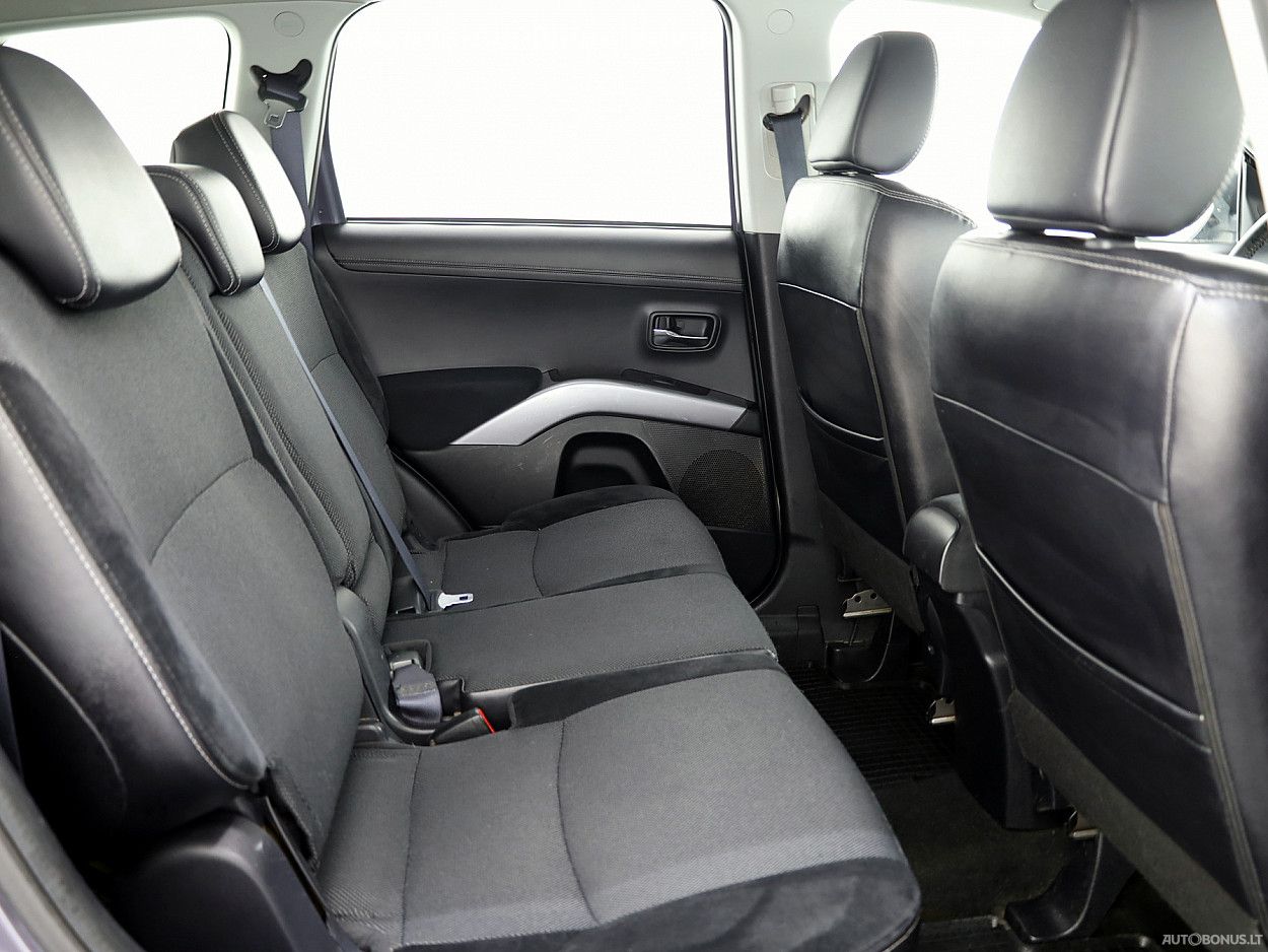 Mitsubishi Outlander | 6