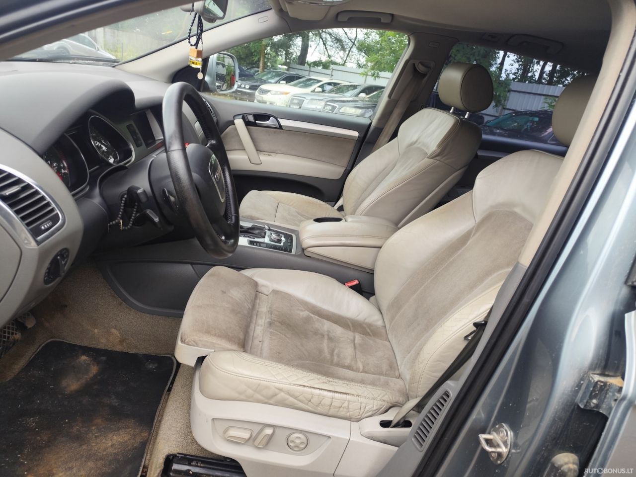 Audi Q7 | 1