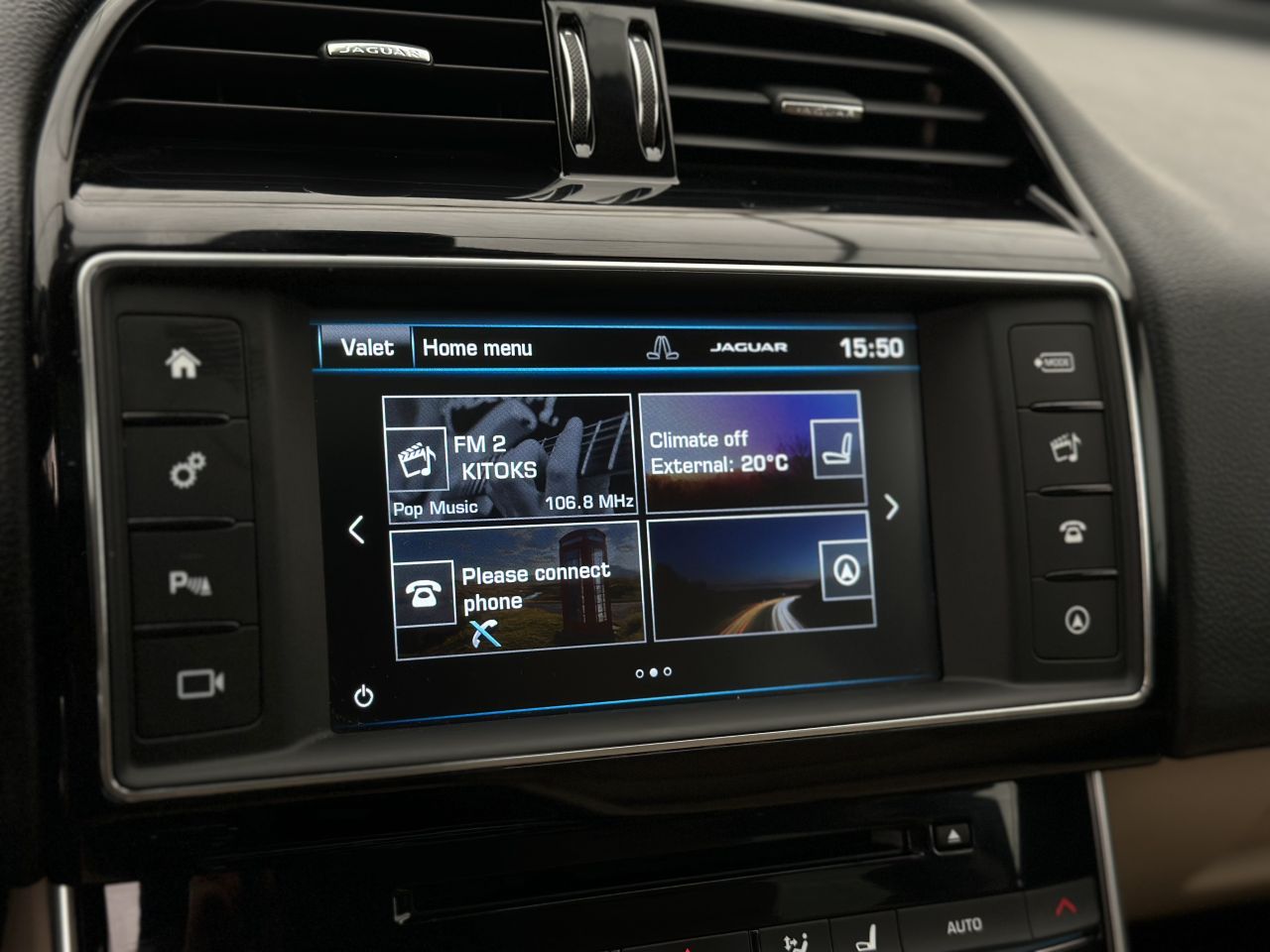 Jaguar XE | 20