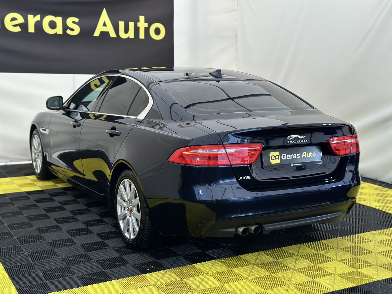 Jaguar XE | 5