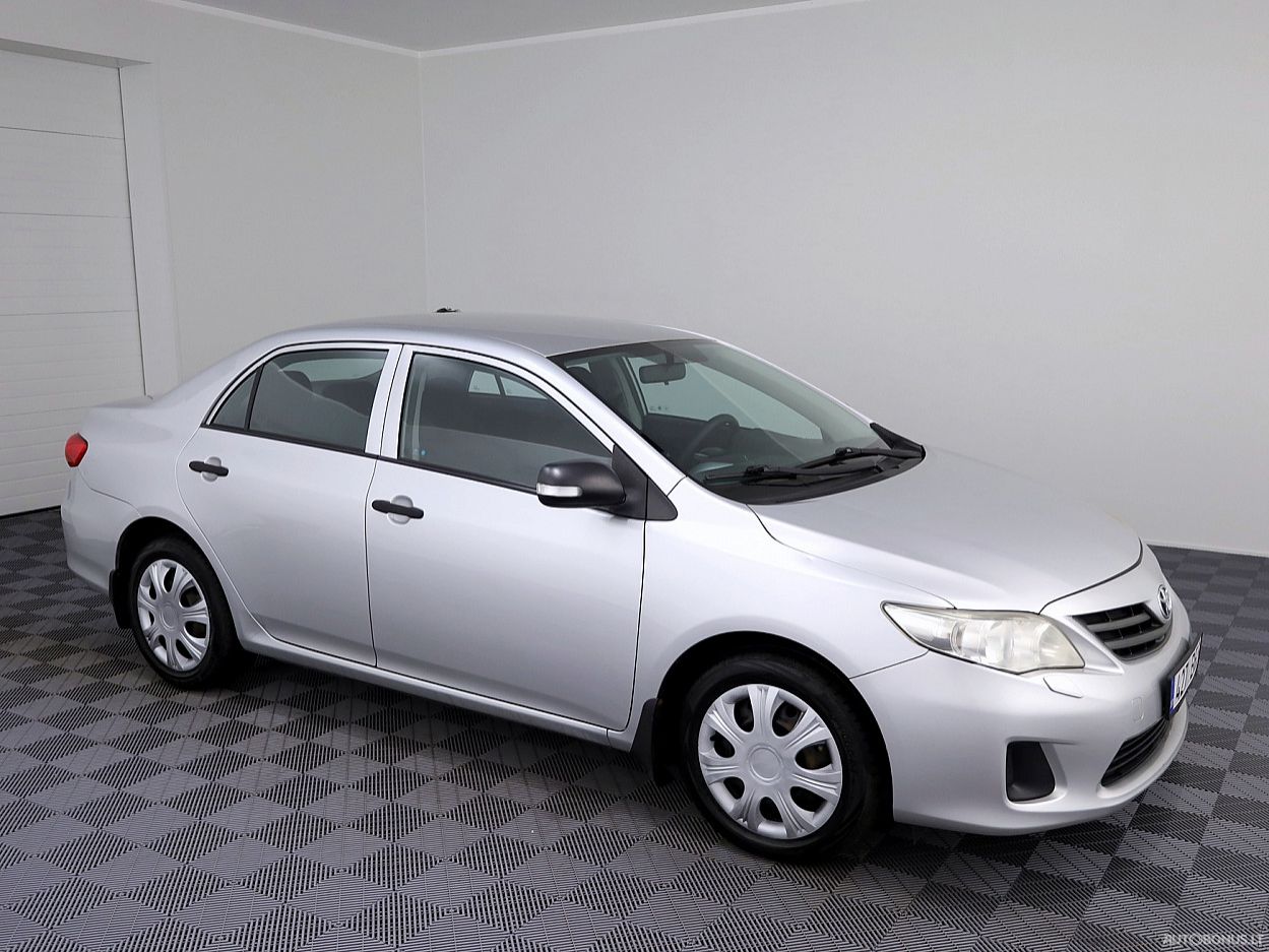 Toyota Corolla, 1.6 l., Седан