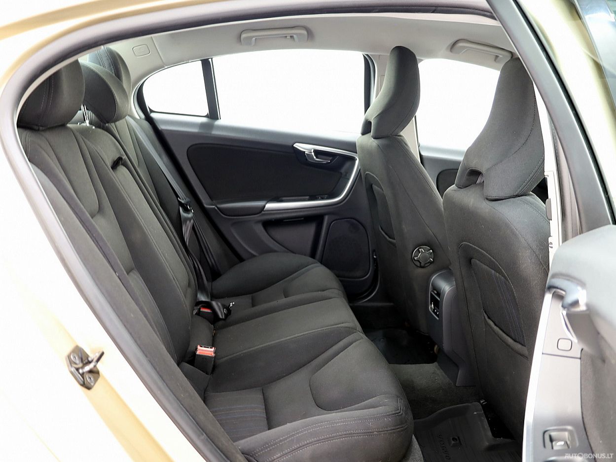 Volvo S60 | 6