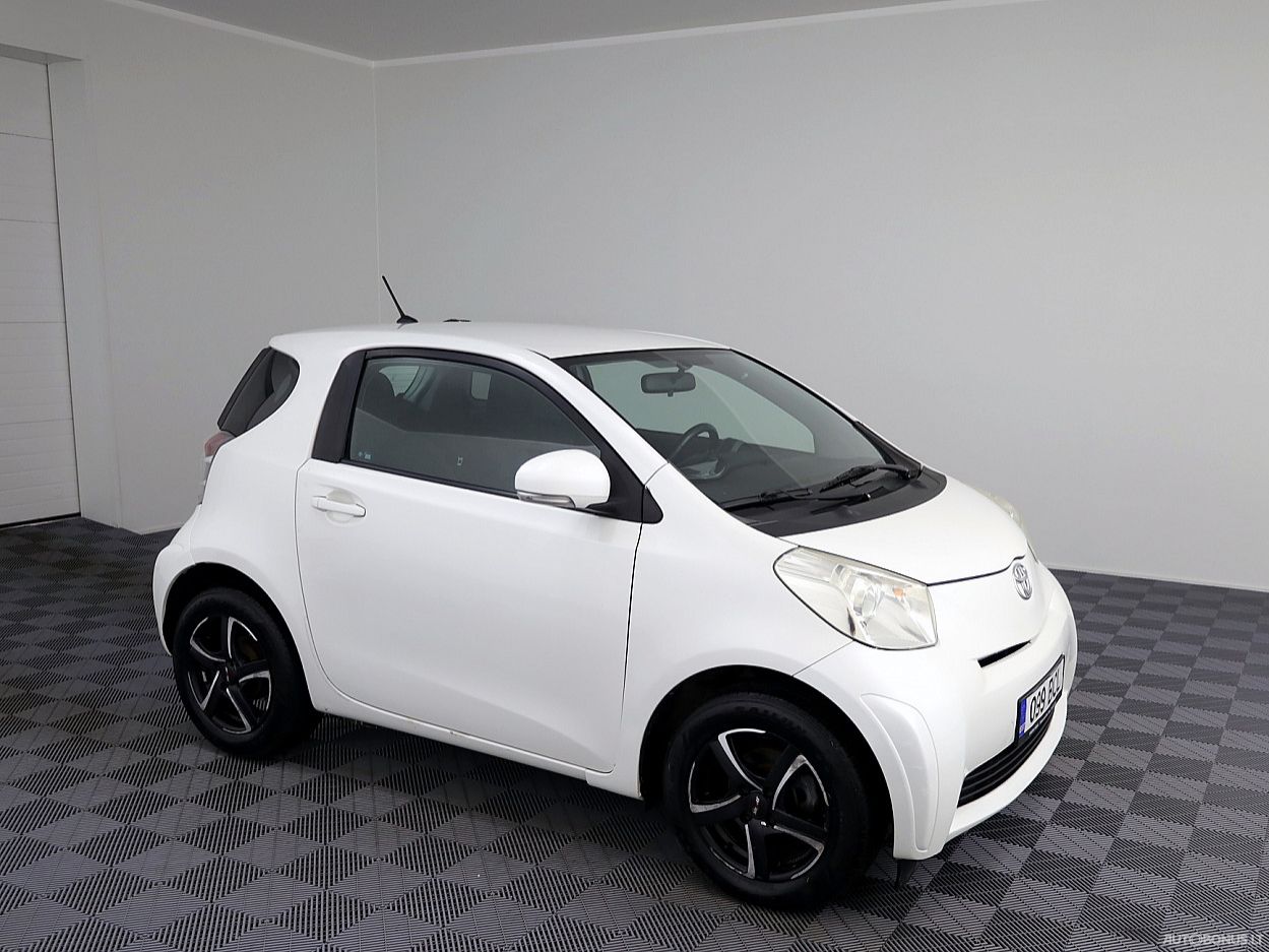 Toyota iQ, 1.0 l., hečbekas
