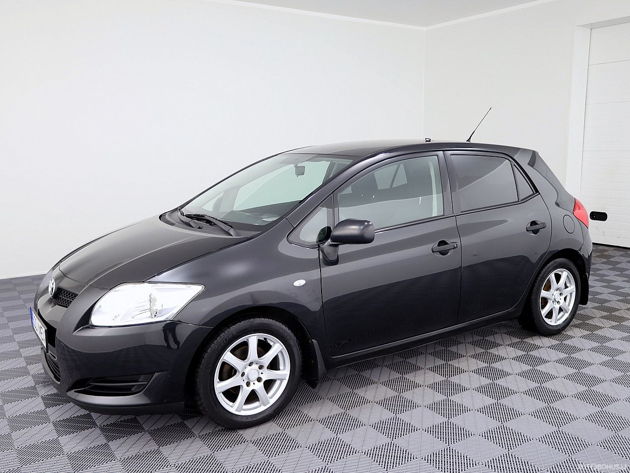 Toyota Auris | 1