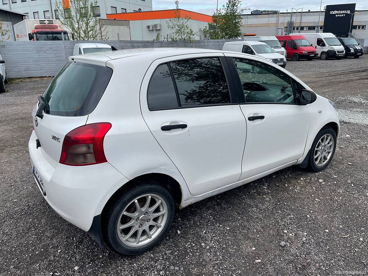 Toyota Yaris | 2