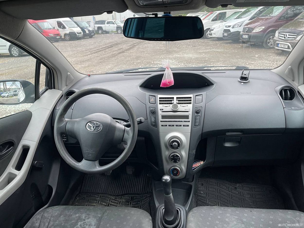 Toyota Yaris | 4