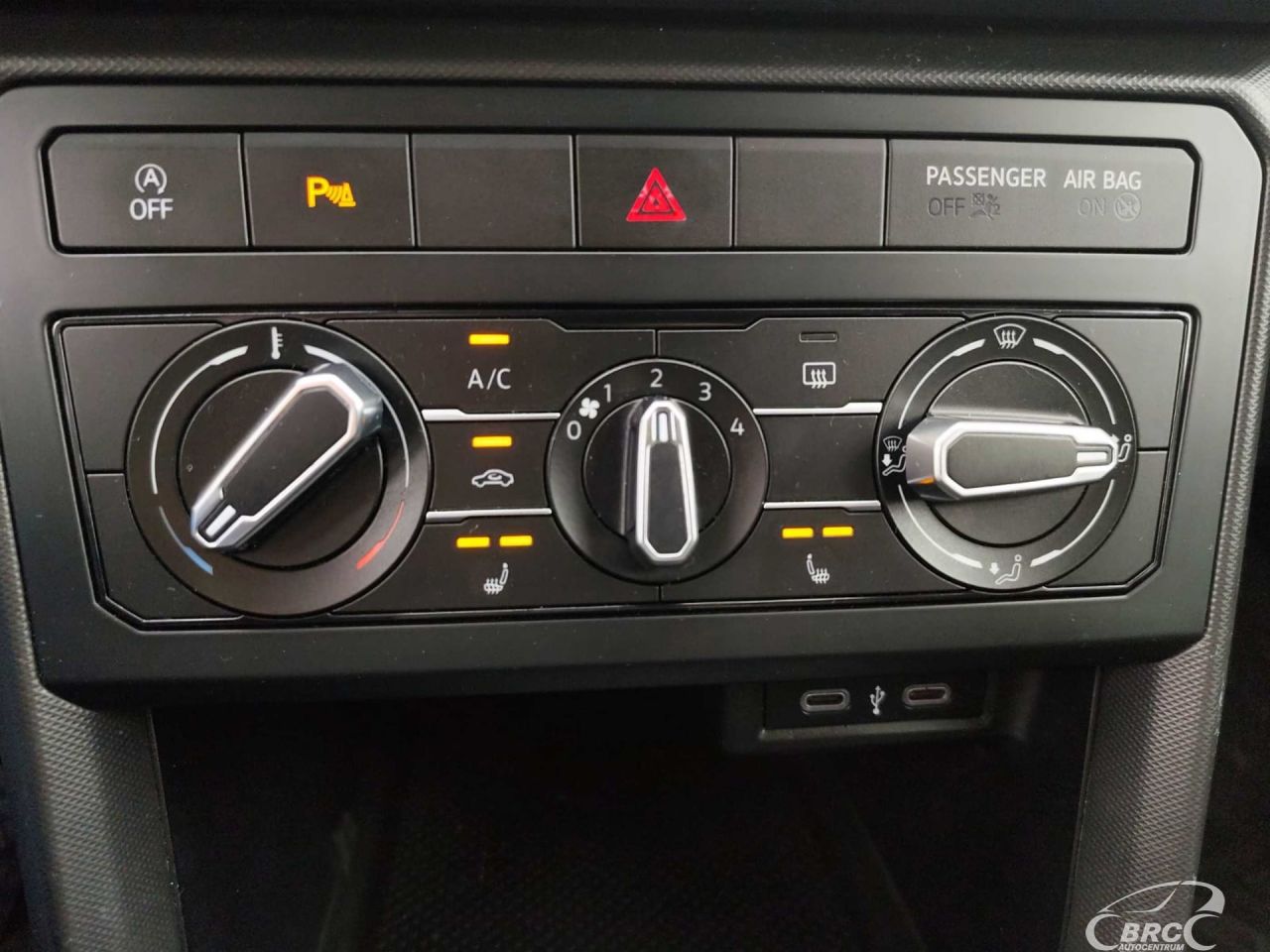Volkswagen T-Cross | 14