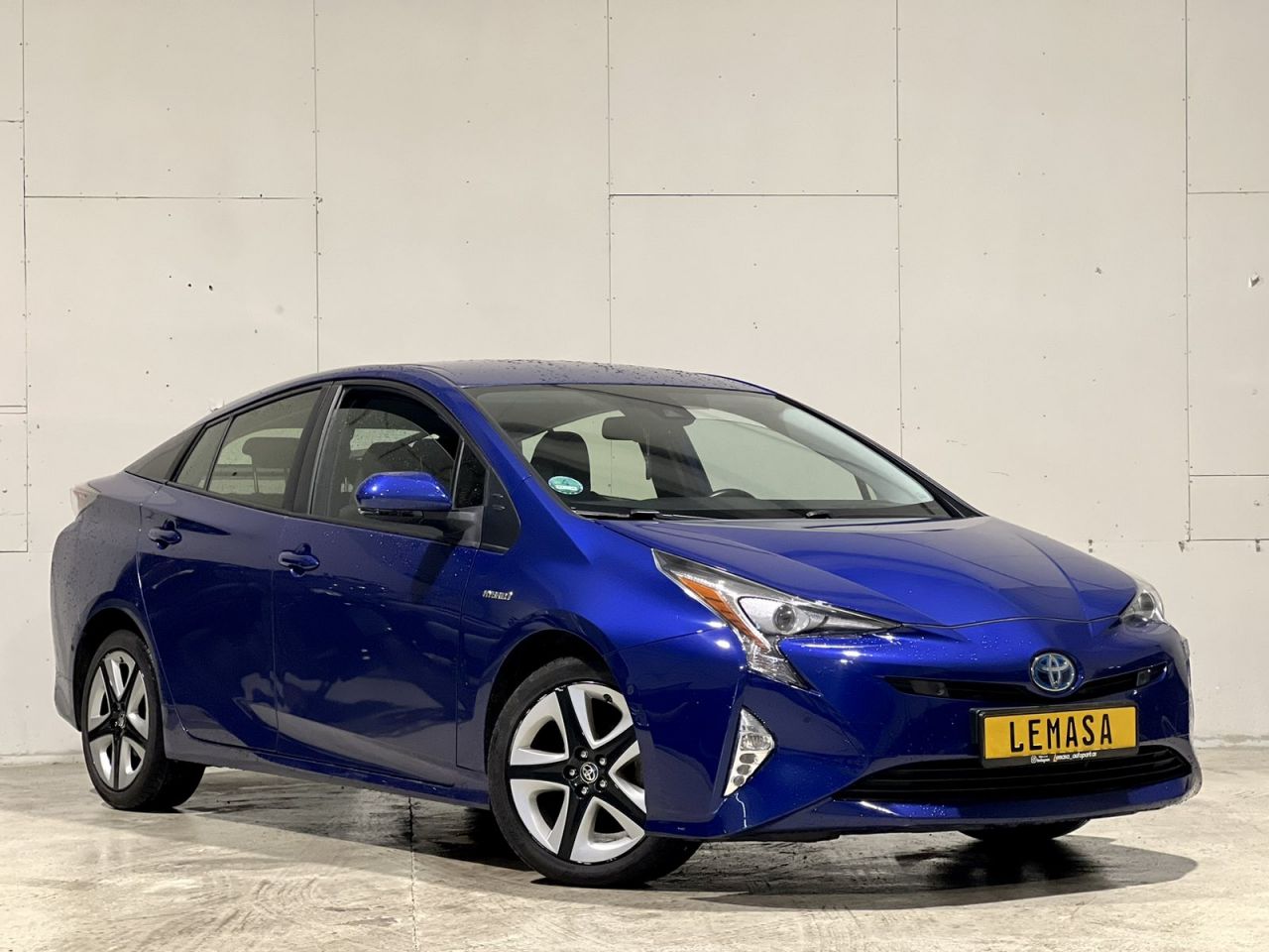 Toyota Prius | 1
