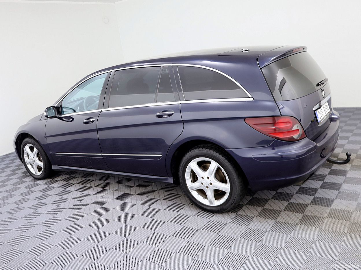 Mercedes-Benz R320 | 3