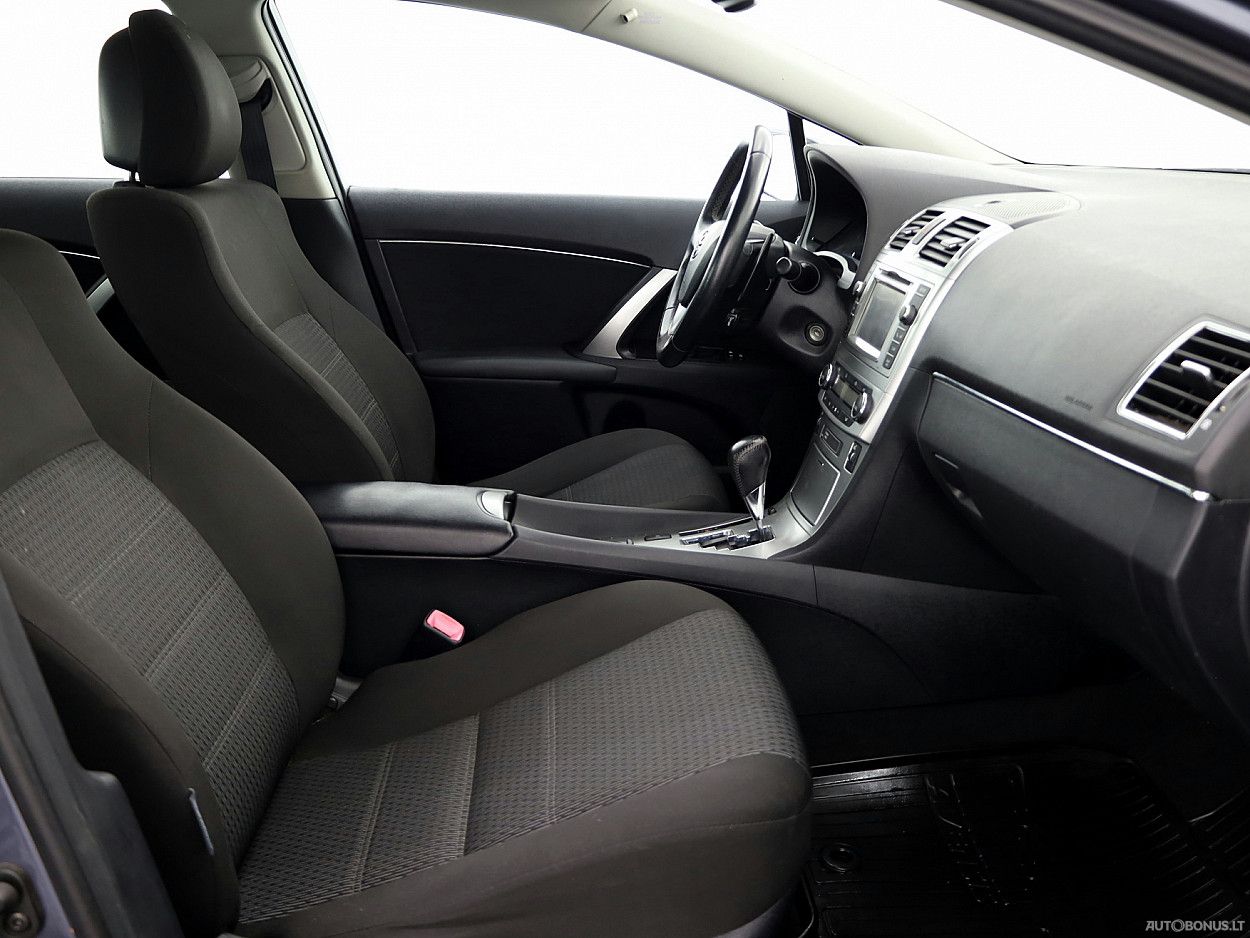 Toyota Avensis | 5