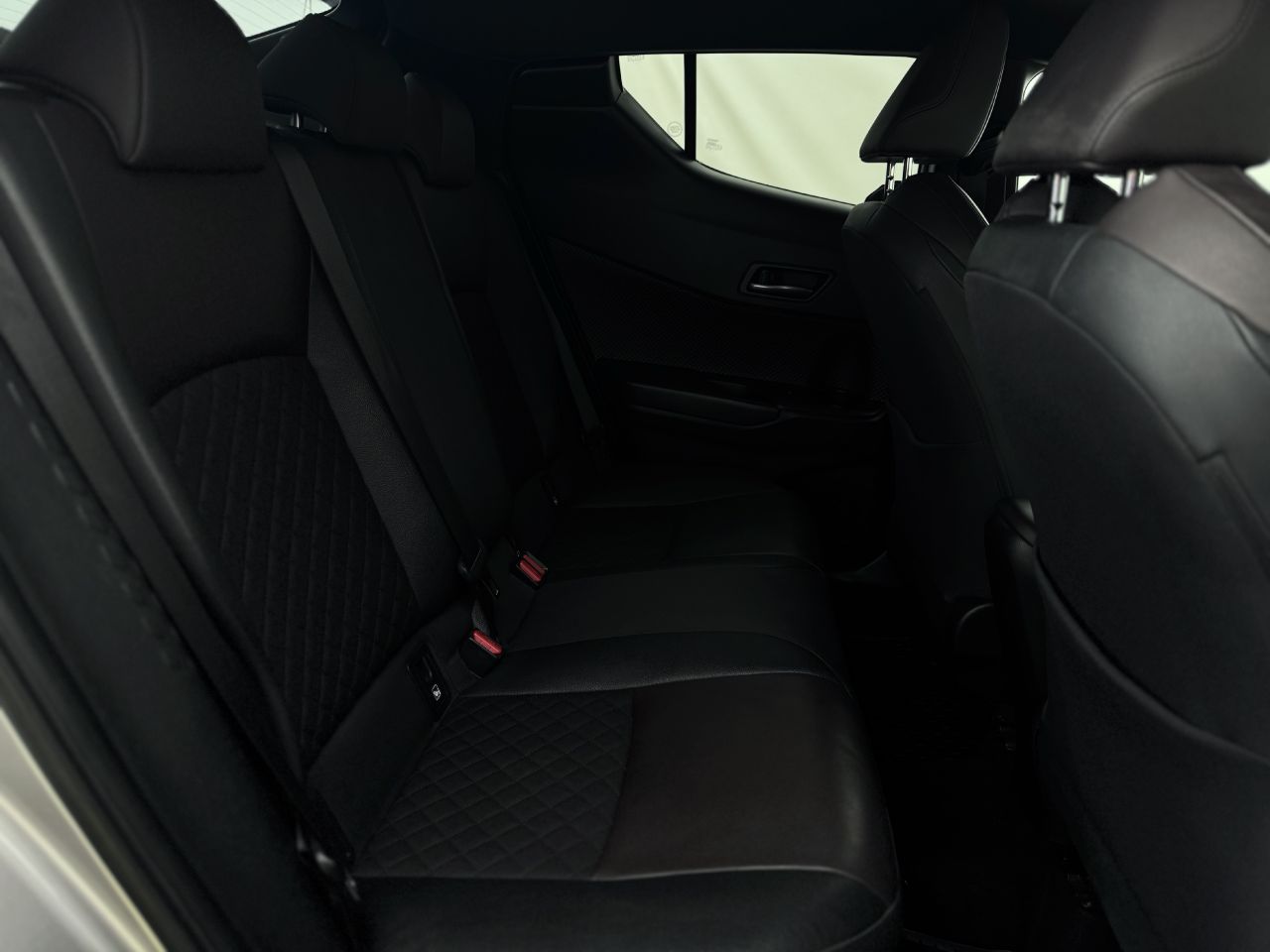 Toyota C-HR | 10