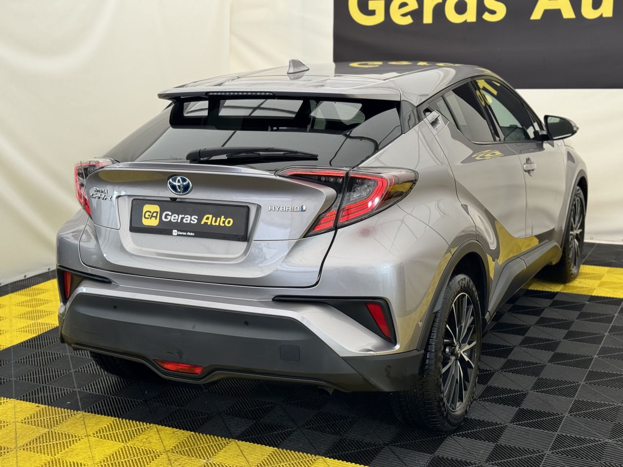 Toyota C-HR | 3