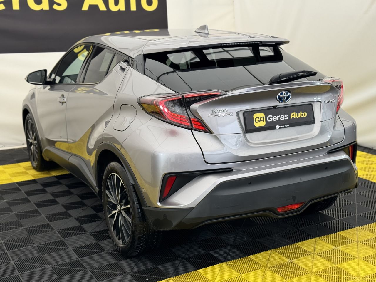 Toyota C-HR | 5