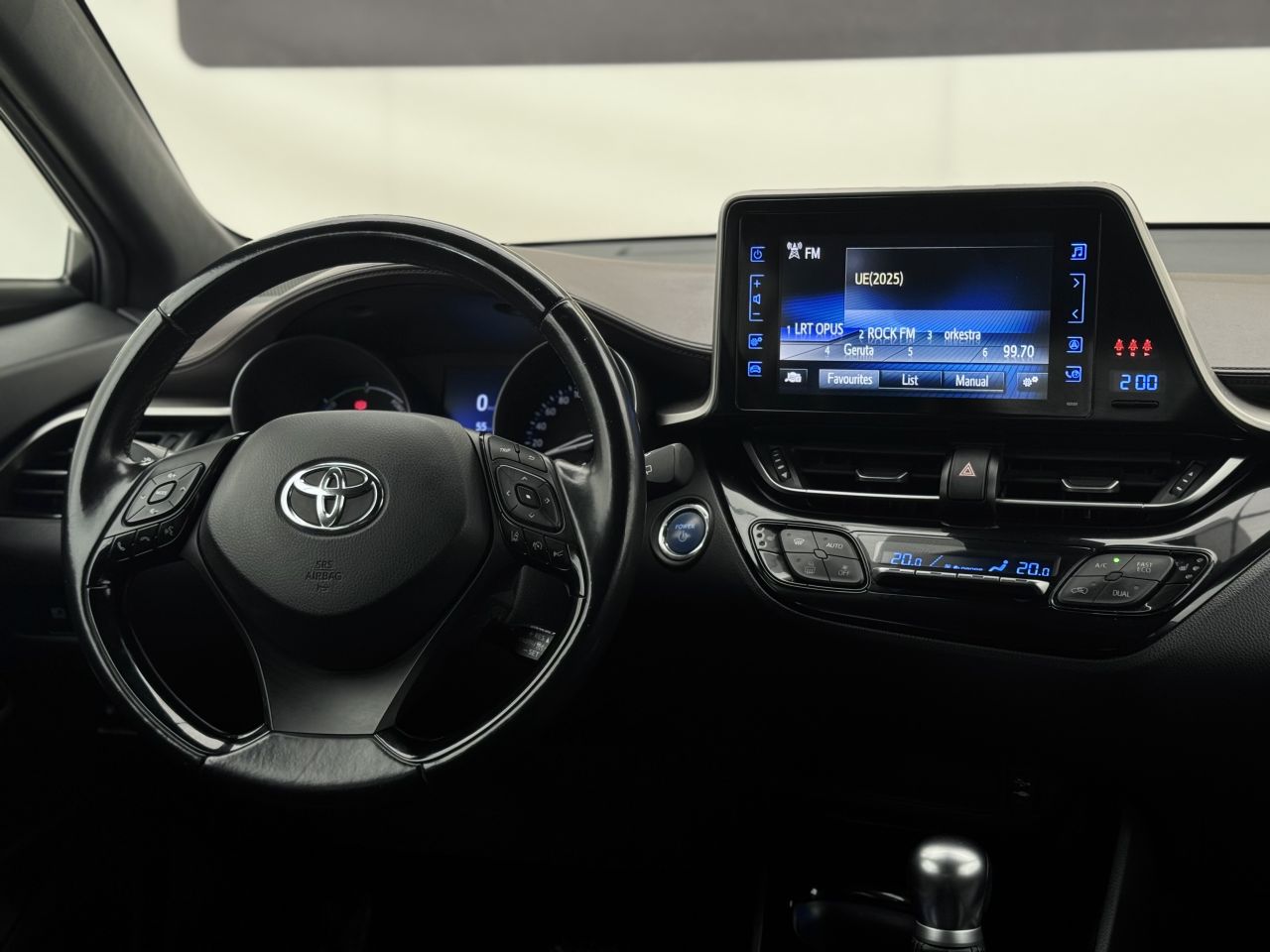 Toyota C-HR | 13