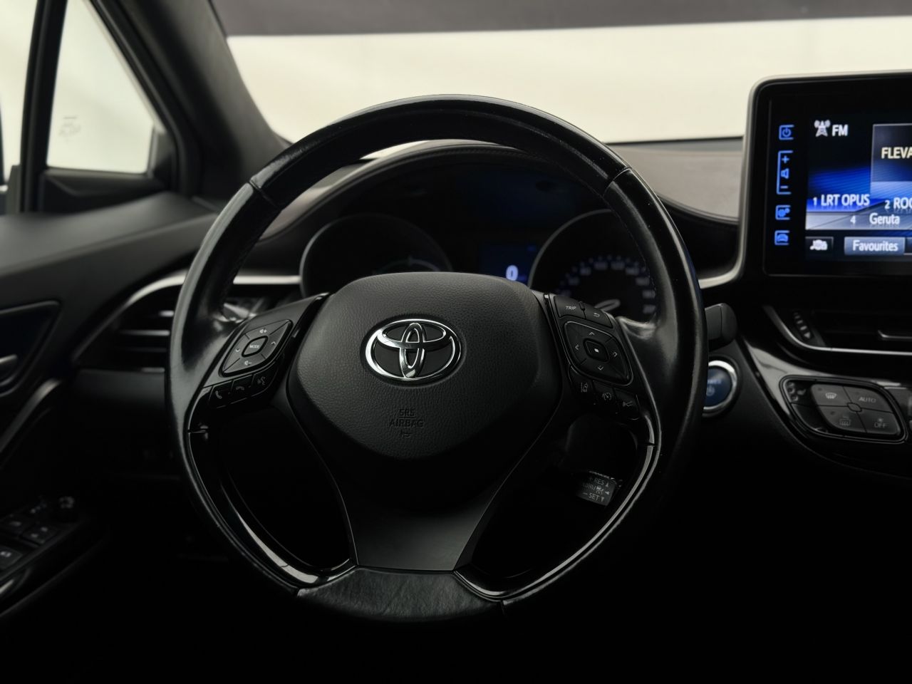 Toyota C-HR | 14
