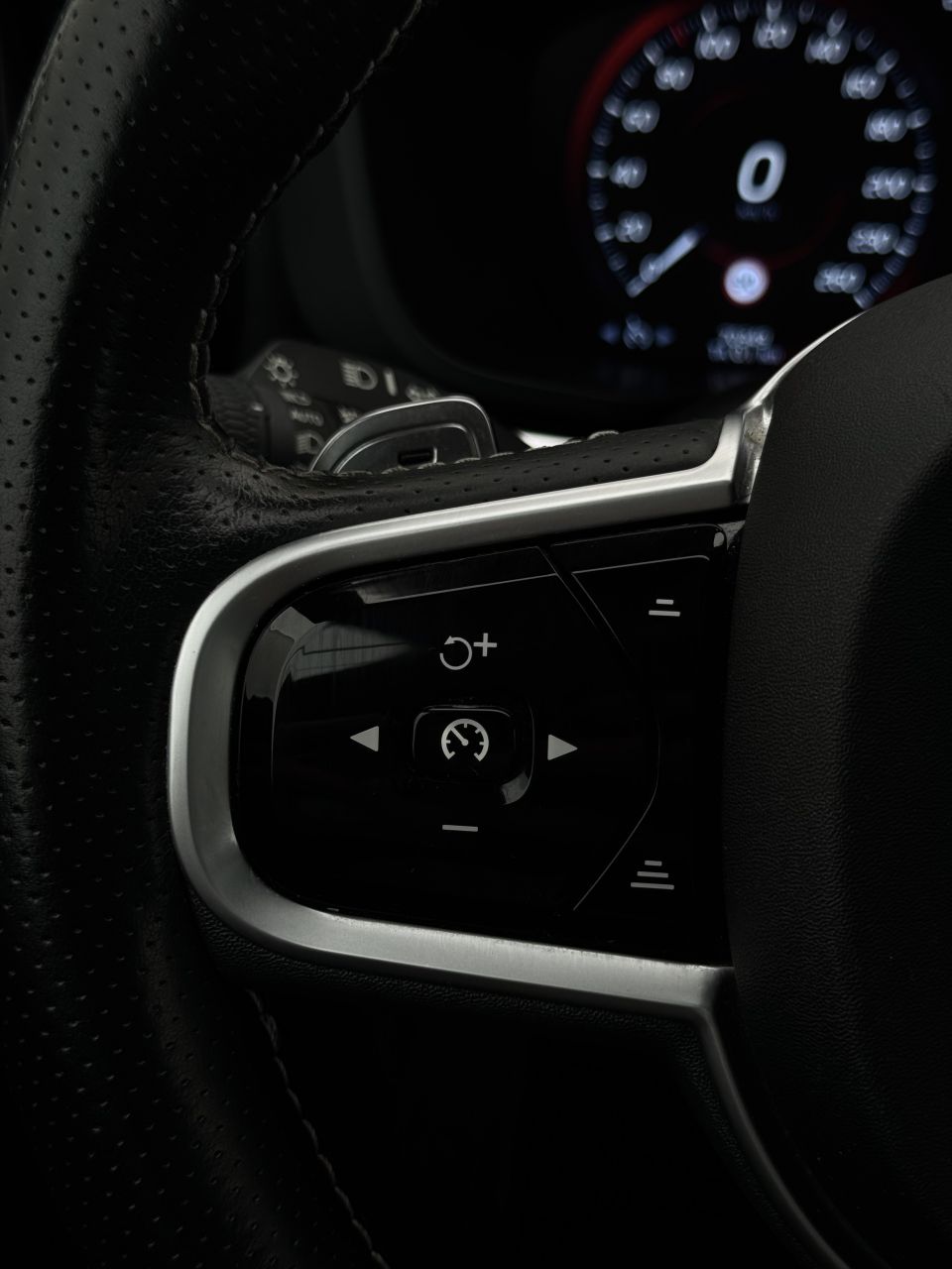 Volvo XC60 | 25