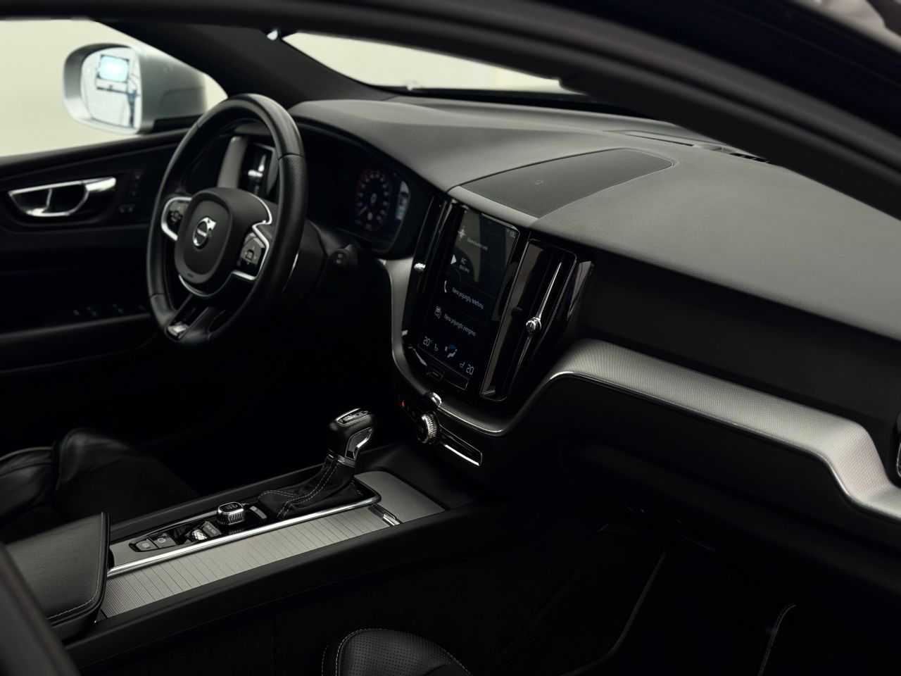 Volvo XC60 | 12