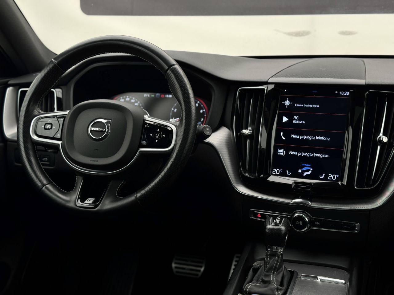 Volvo XC60 | 13