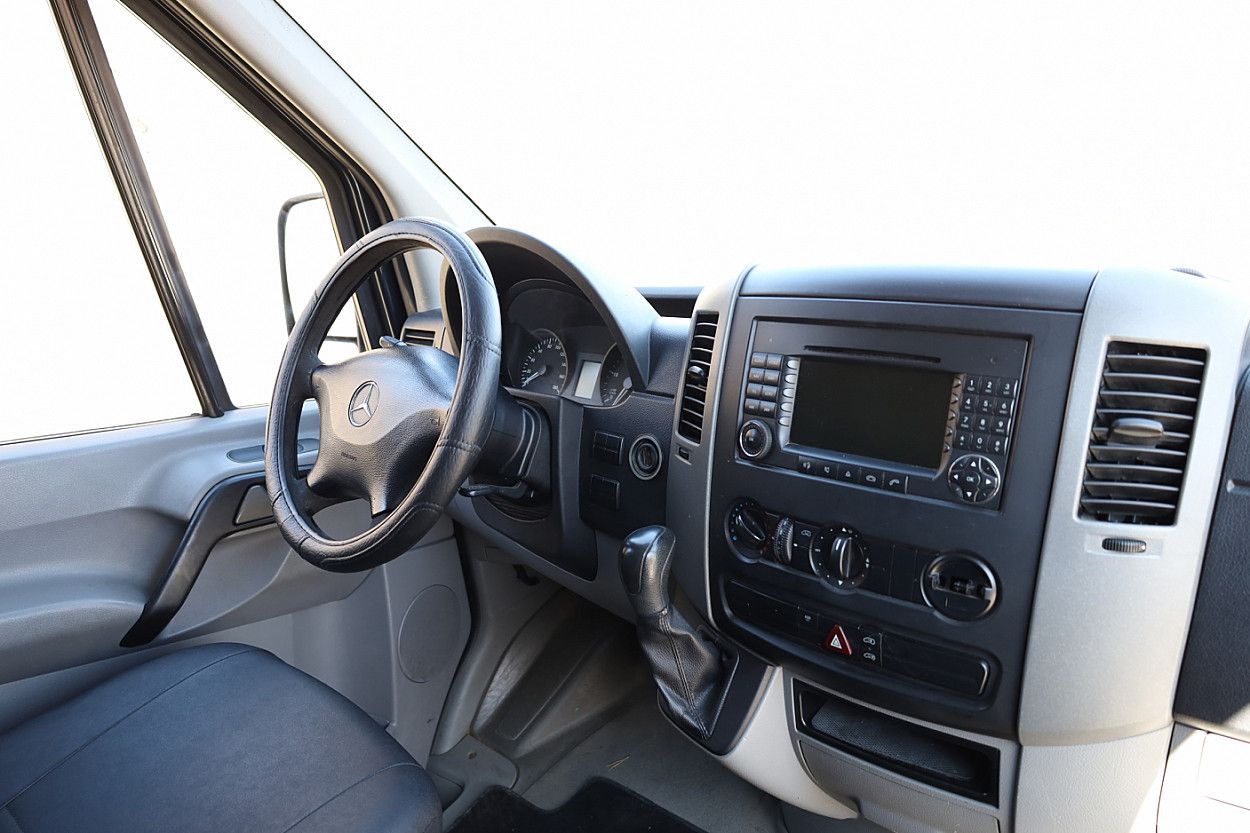 Mercedes-Benz Sprinter | 4