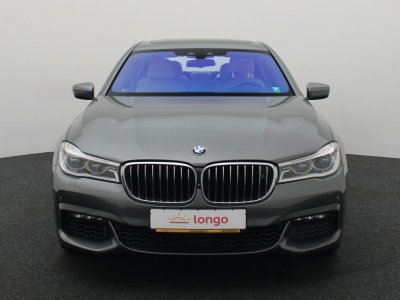 BMW 750 | 2