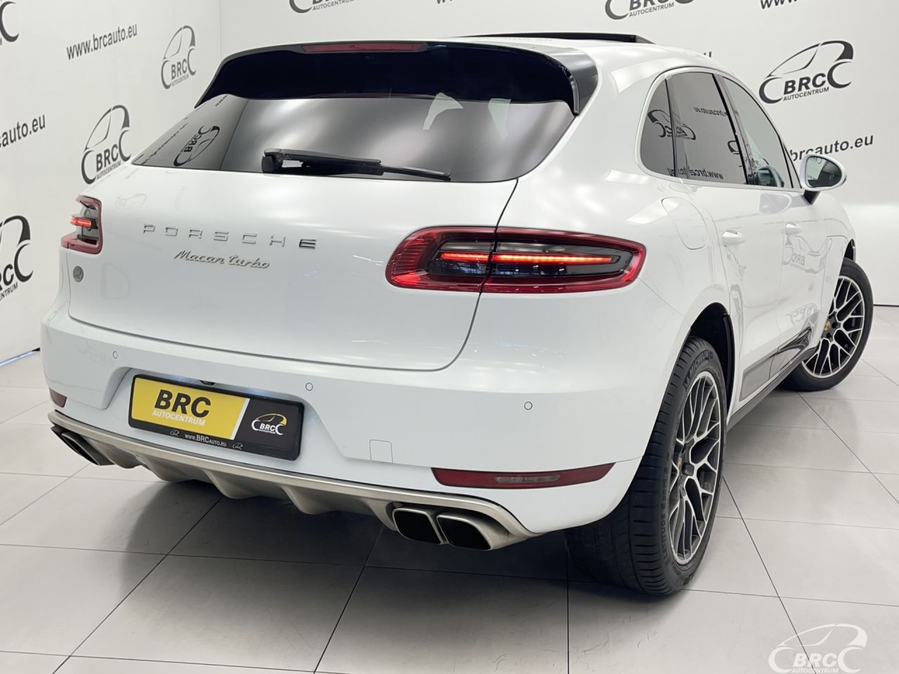 Porsche Macan | 57
