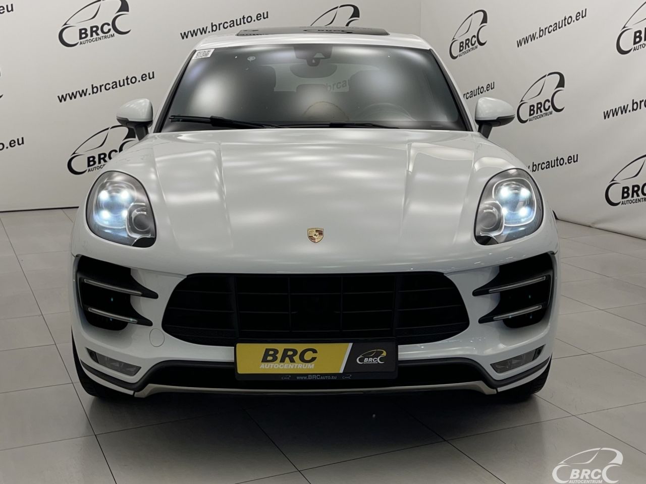 Porsche Macan | 58