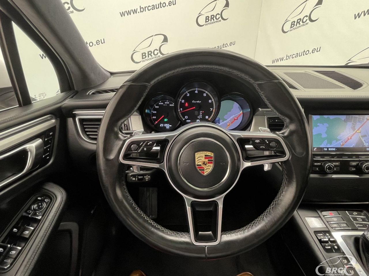 Porsche Macan | 28