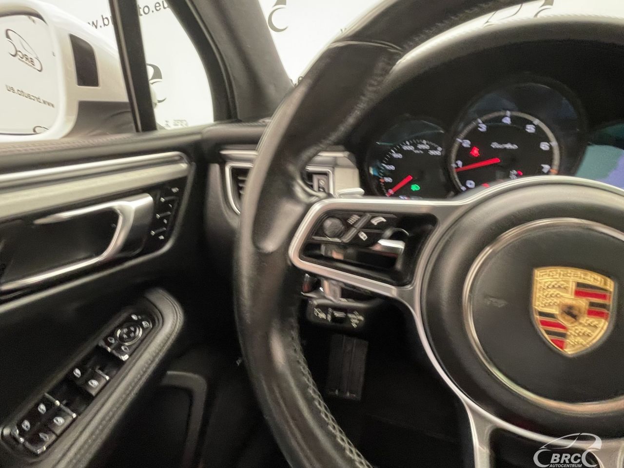 Porsche Macan | 30