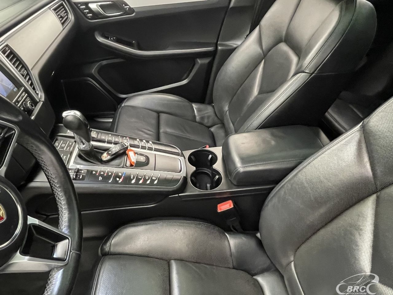 Porsche Macan | 24