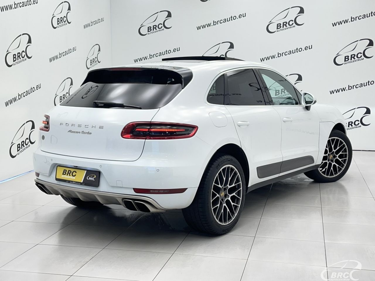Porsche Macan | 1