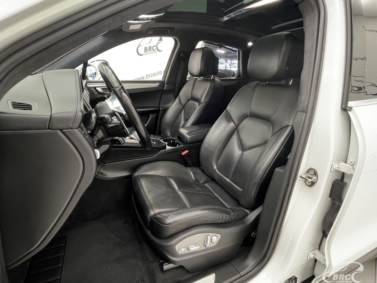 Porsche Macan | 23