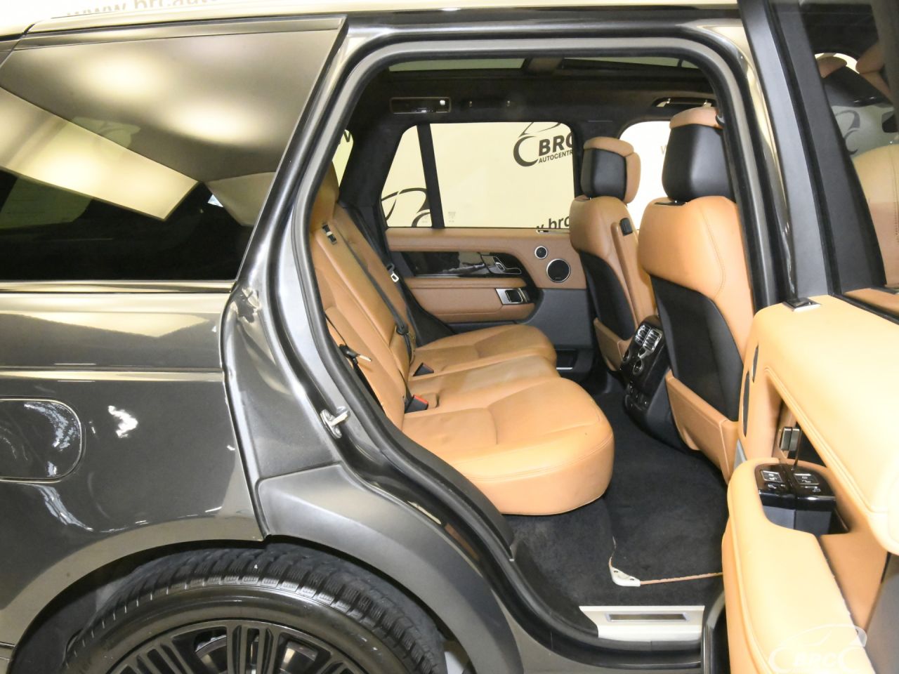 Land Rover Range Rover | 12