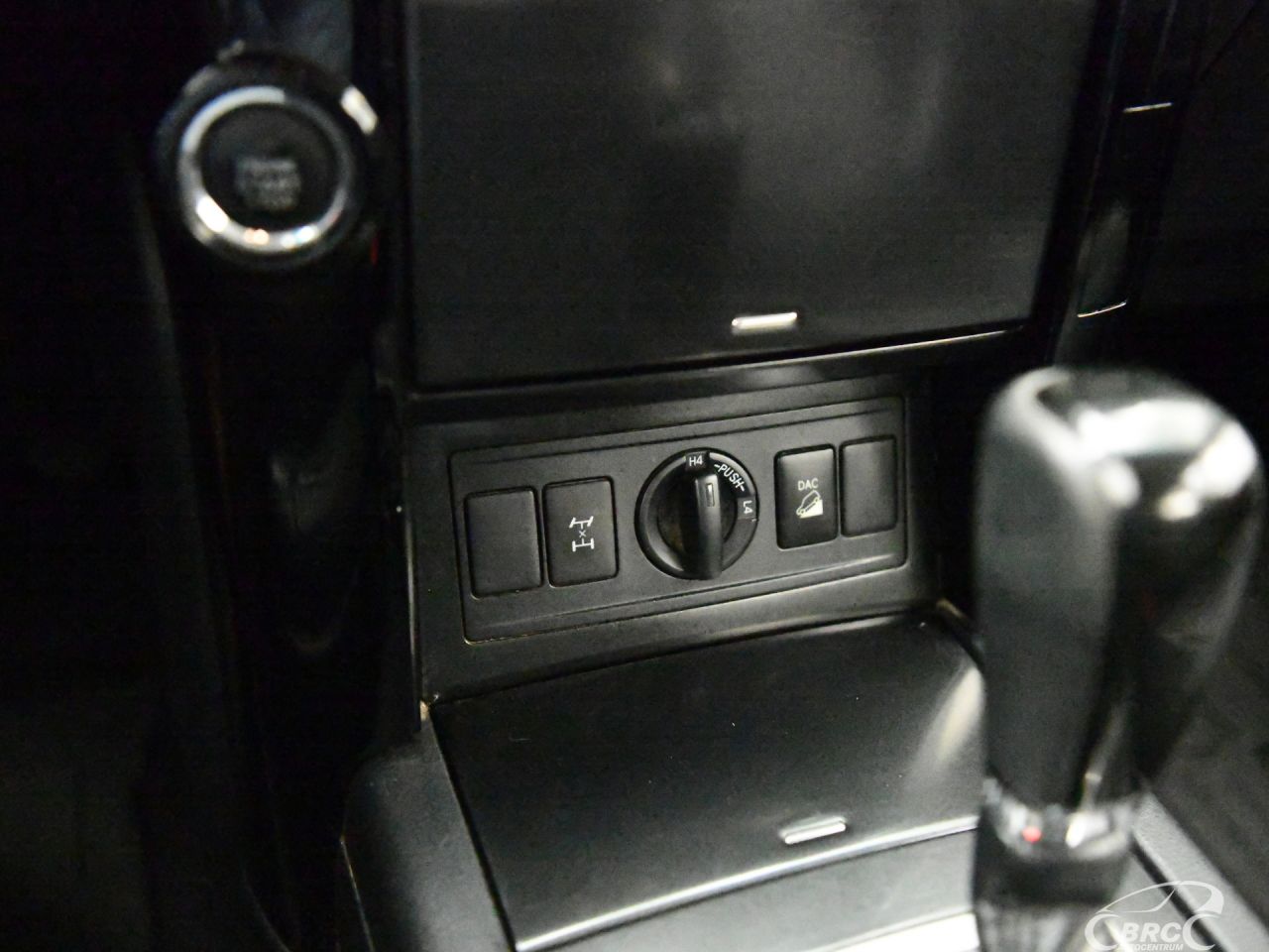 Toyota Land Cruiser | 24