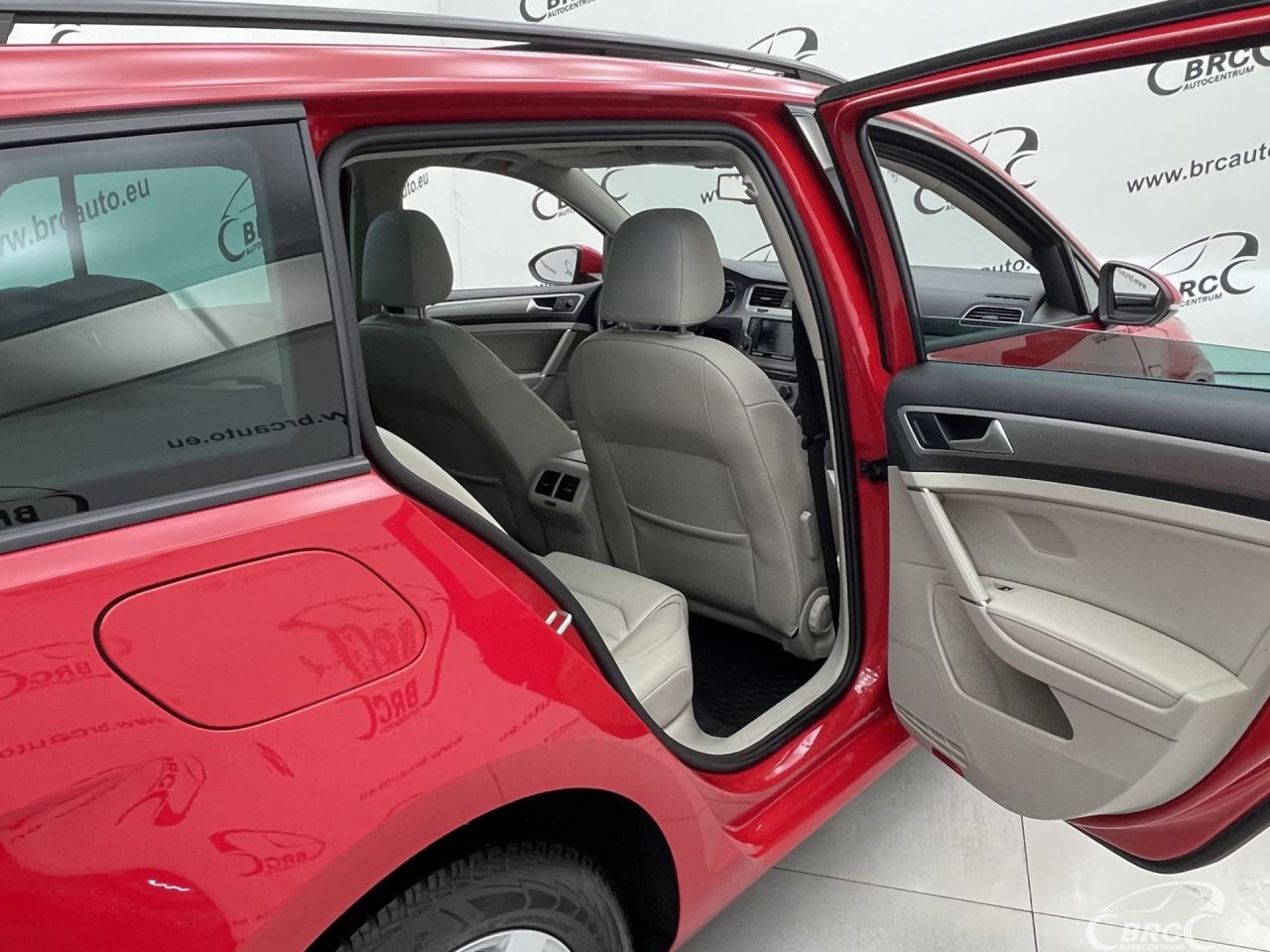 Volkswagen Golf | 11