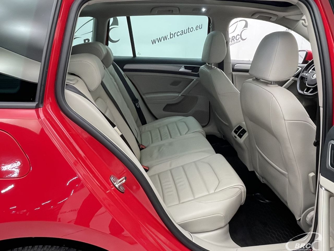 Volkswagen Golf | 8