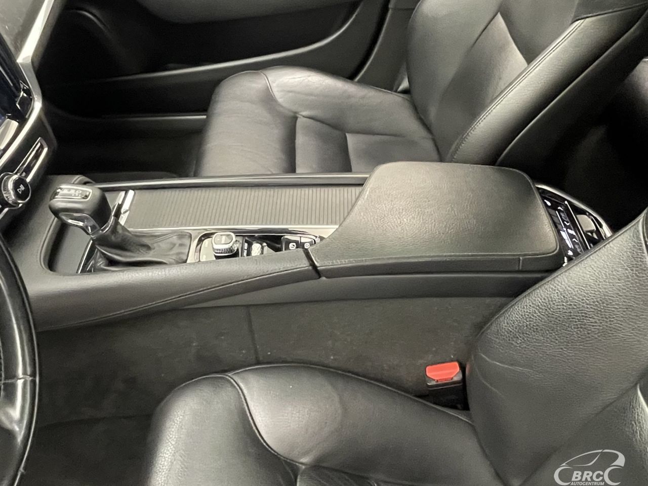 Volvo S90 | 23