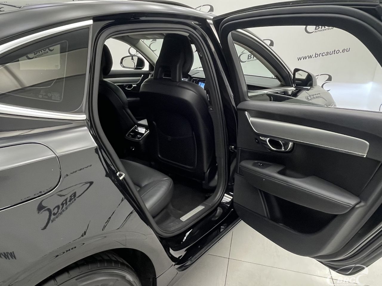 Volvo S90 | 11