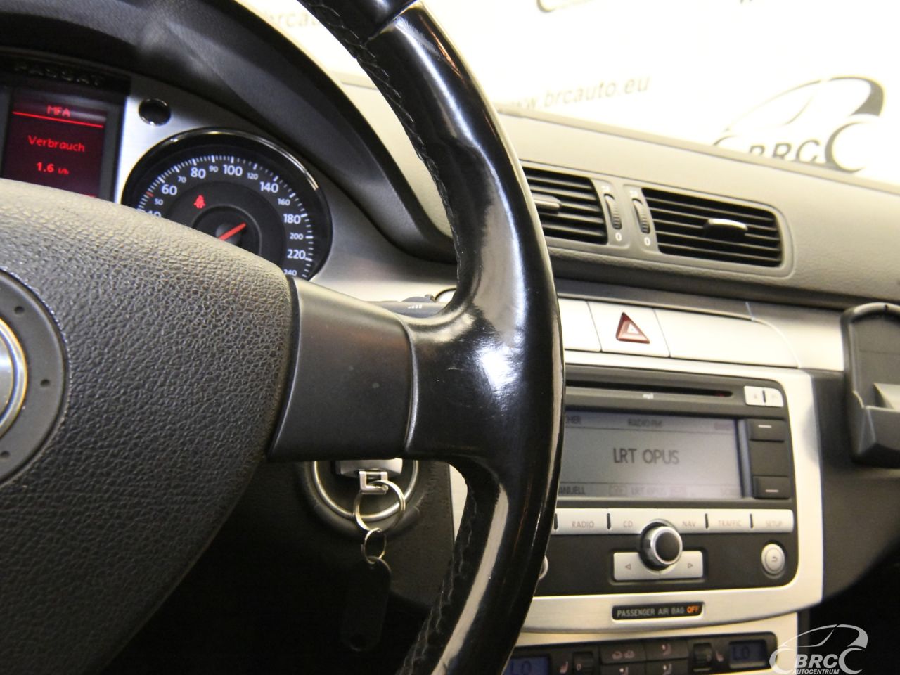 Volkswagen Passat | 24