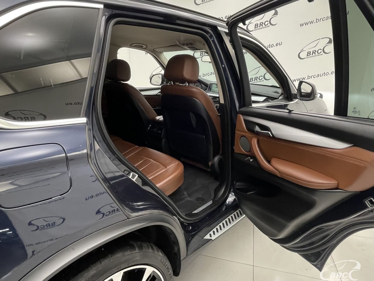 BMW X5 | 12