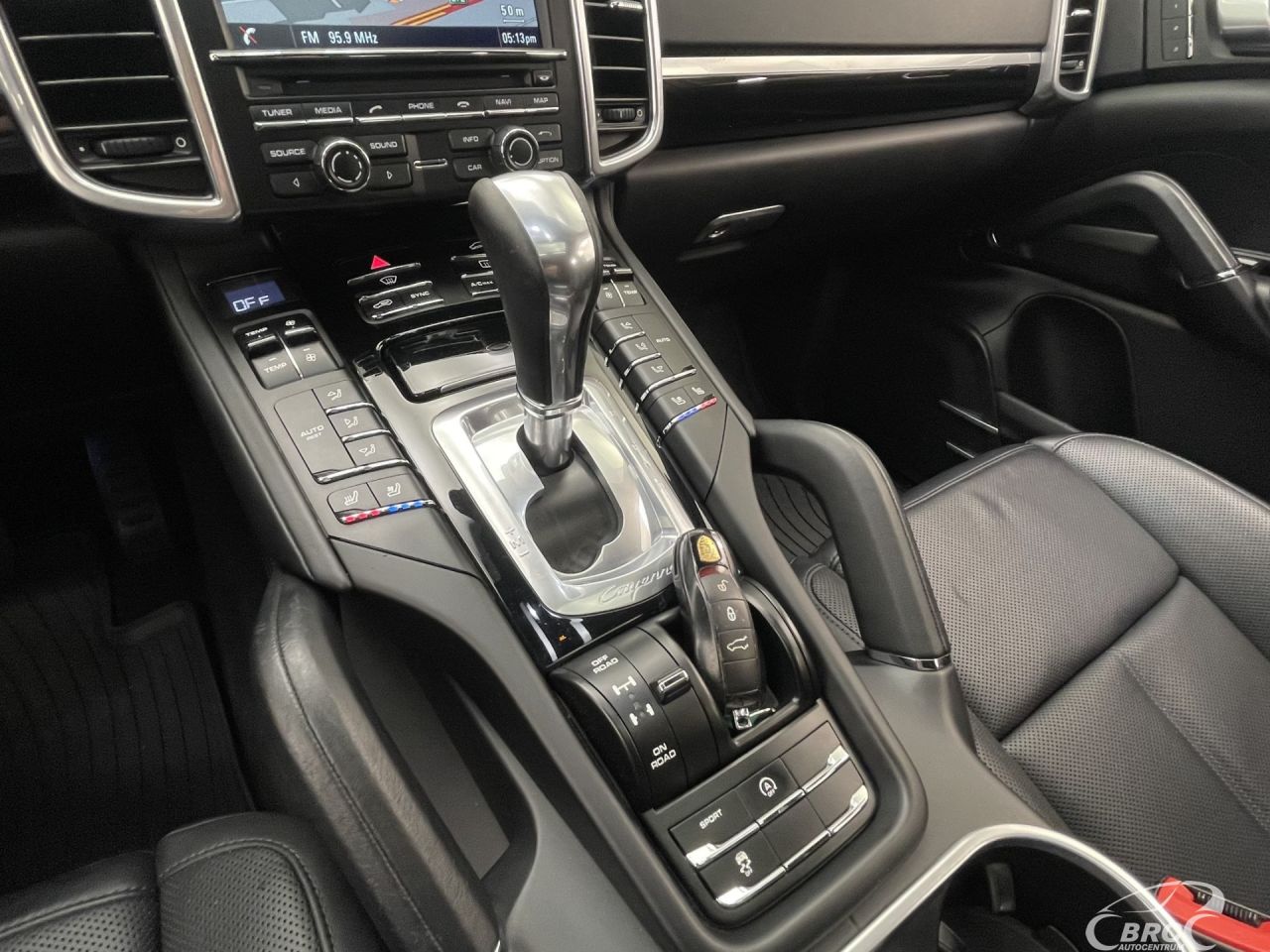 Porsche Cayenne | 27