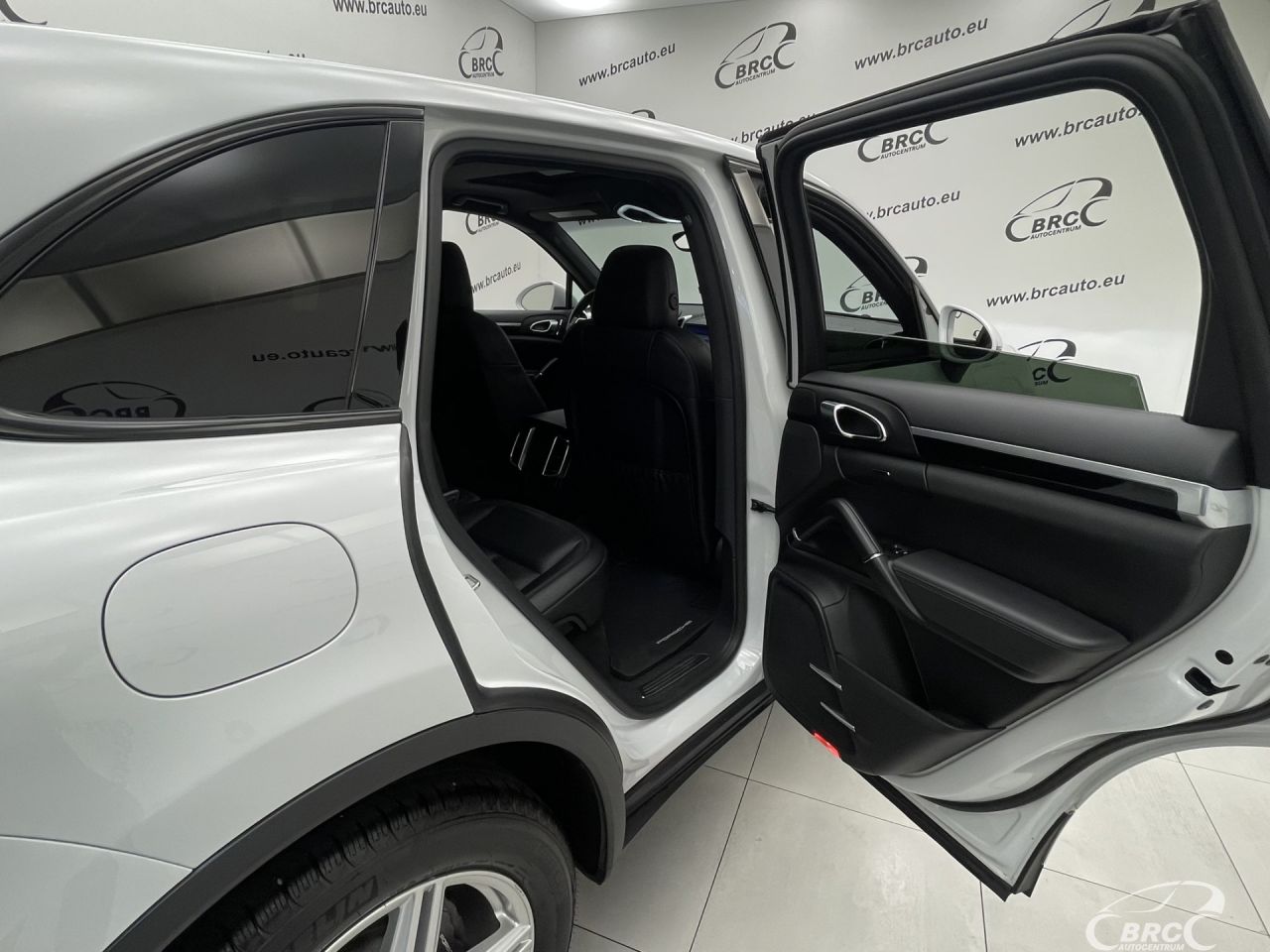 Porsche Cayenne | 12