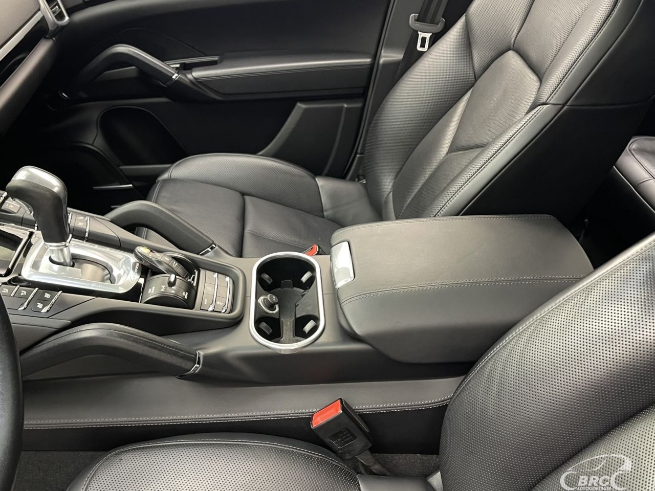 Porsche Cayenne | 25