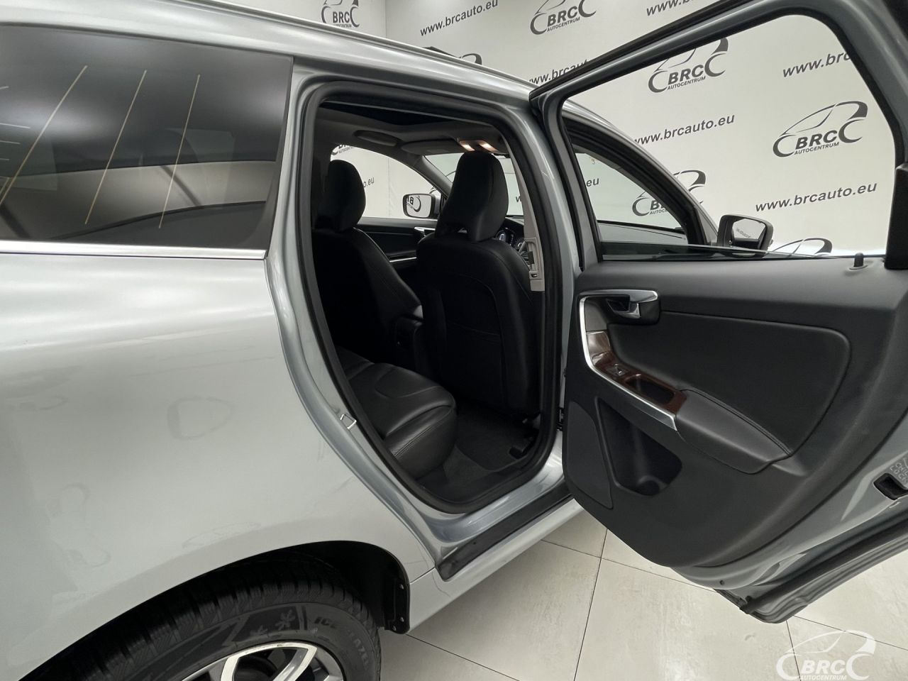 Volvo XC60 | 12