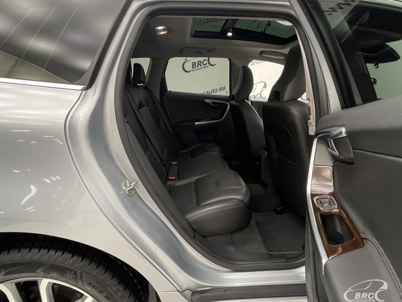 Volvo XC60 | 9