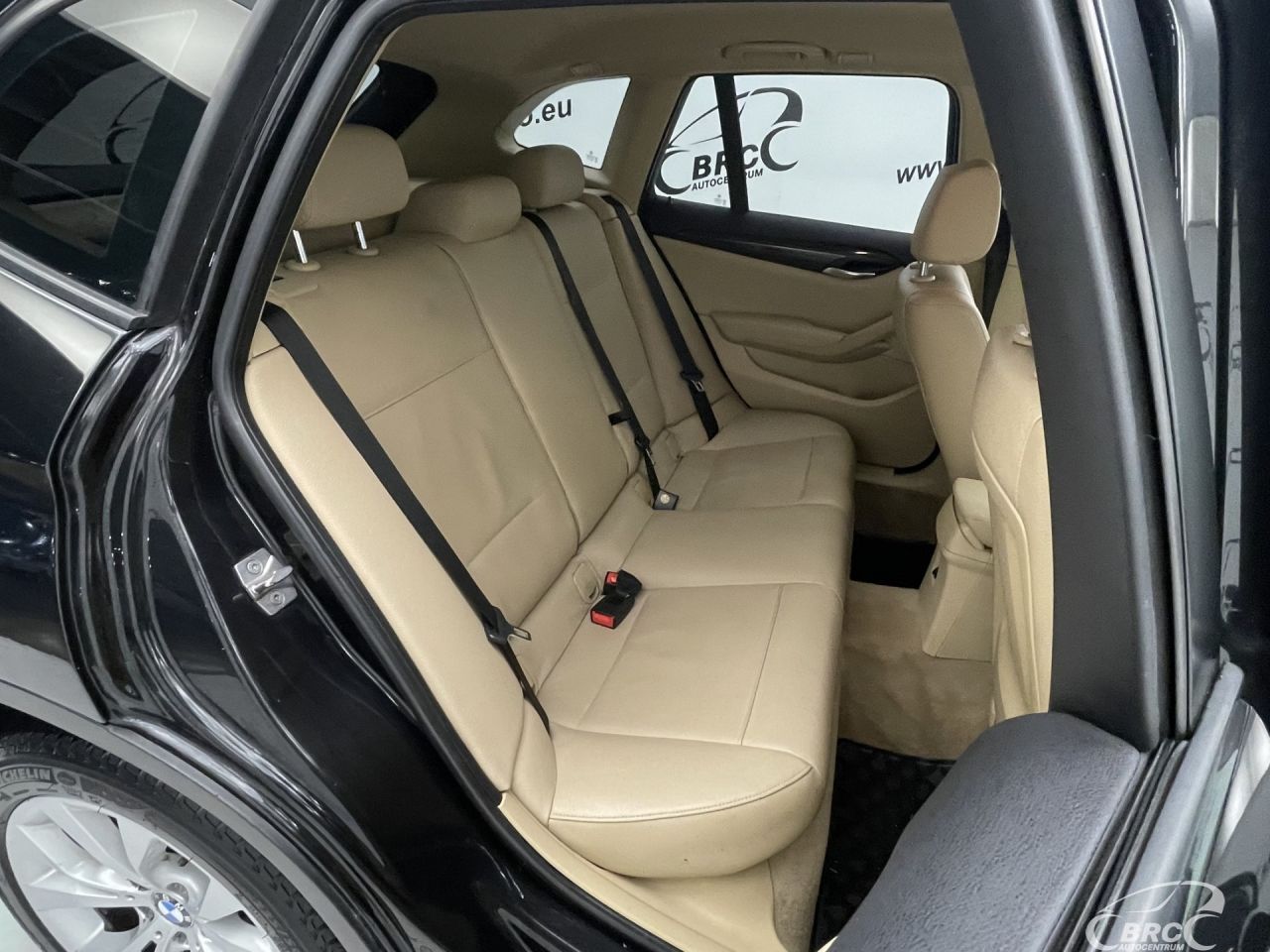 BMW X1 | 10